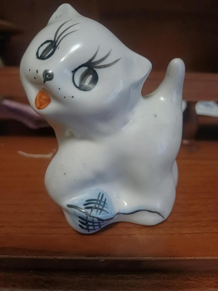 Статуэтка.Котенок с клубком.Рэтро.