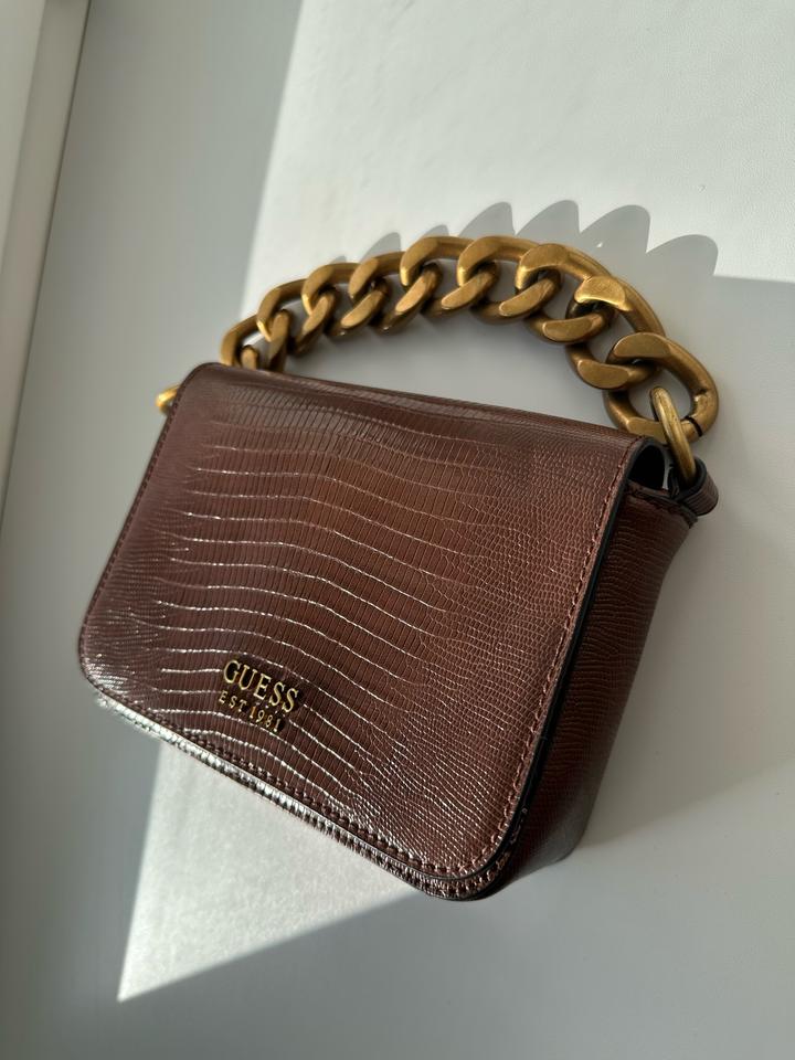 Сумка Guess