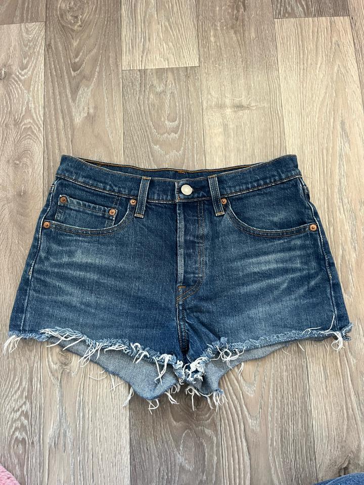 Levi's