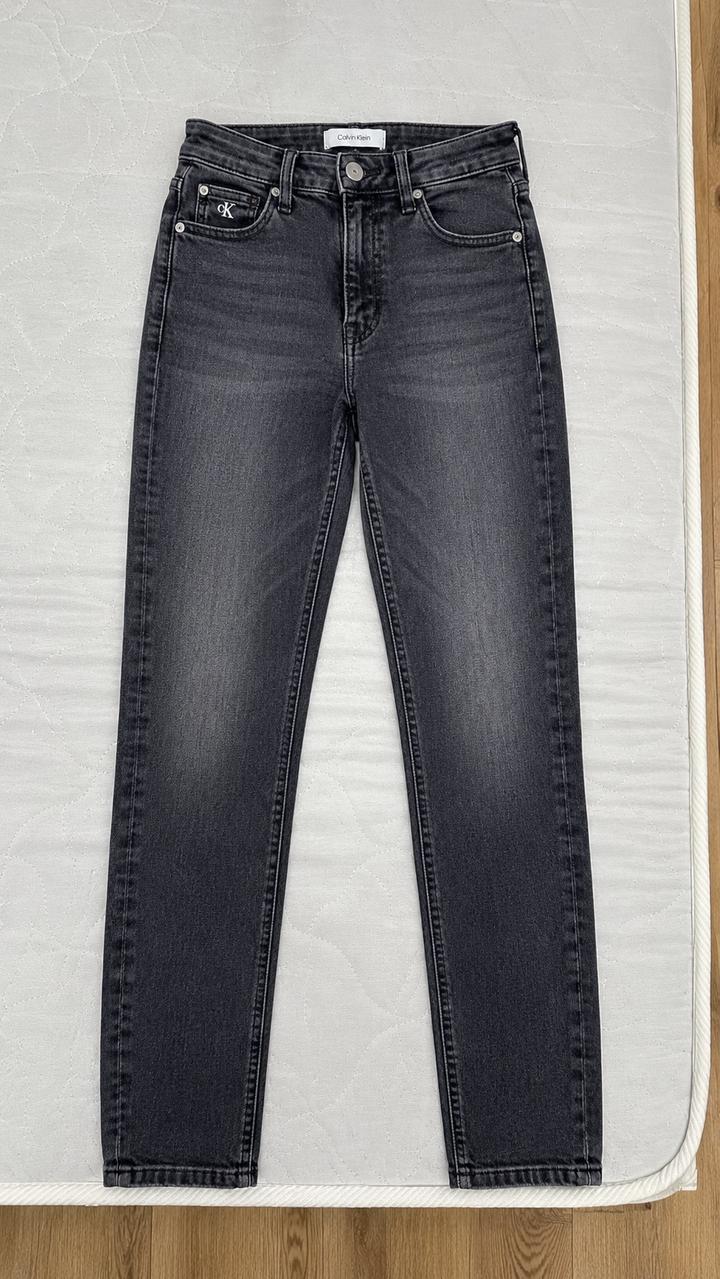 Джинсы Calvin Klein