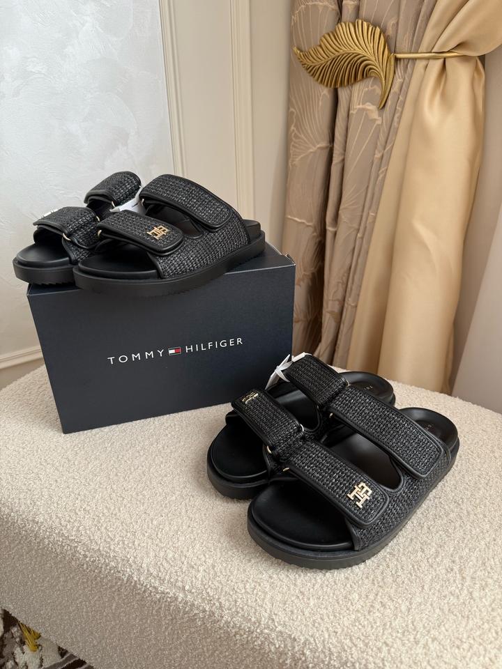 Tommy Hilfiger