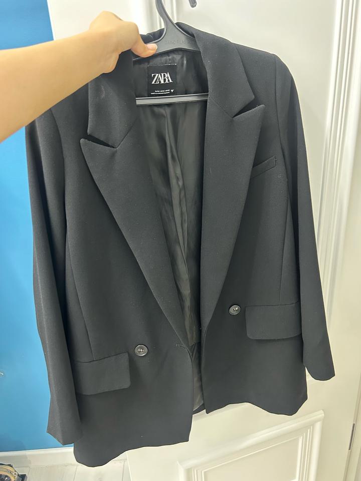 Черный костюм ZARA