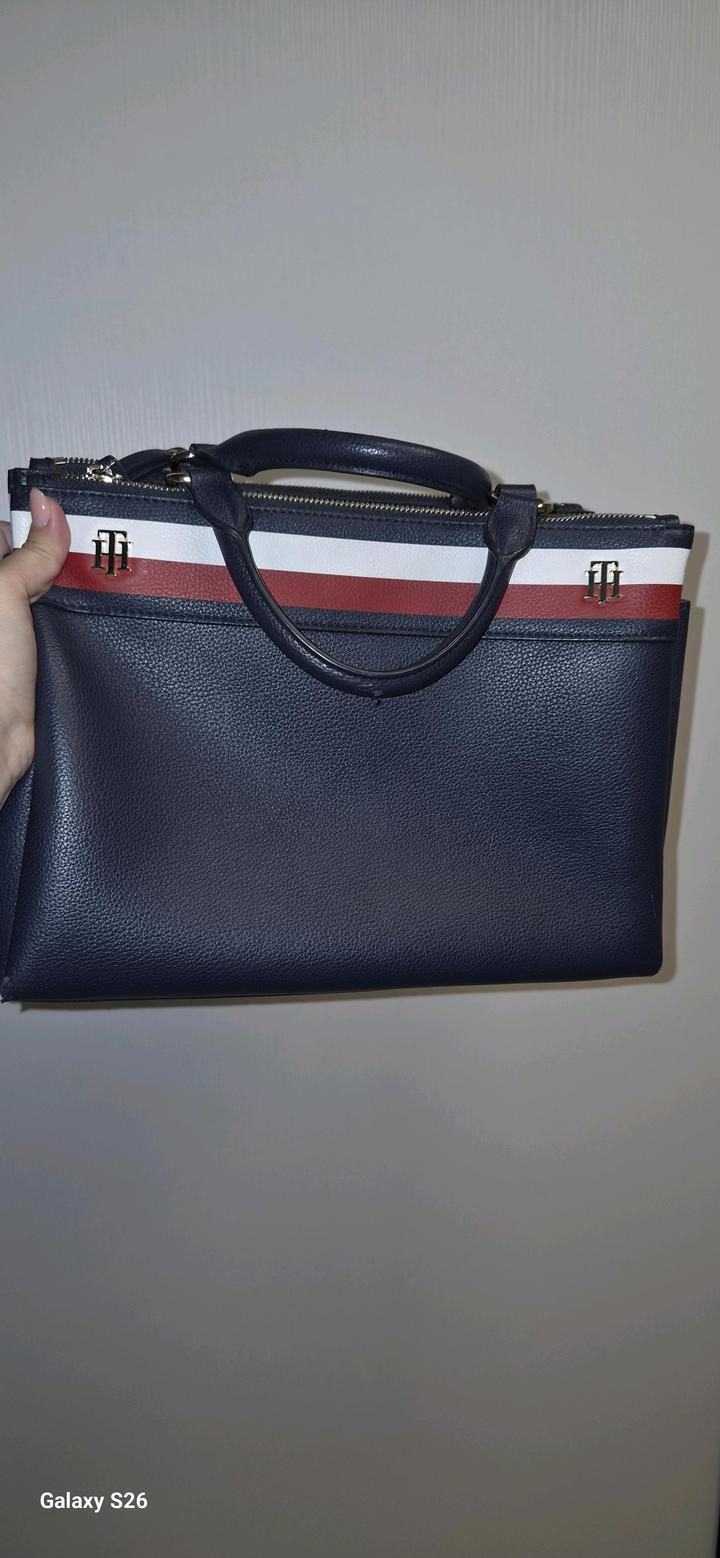 Tommy Hilfiger
