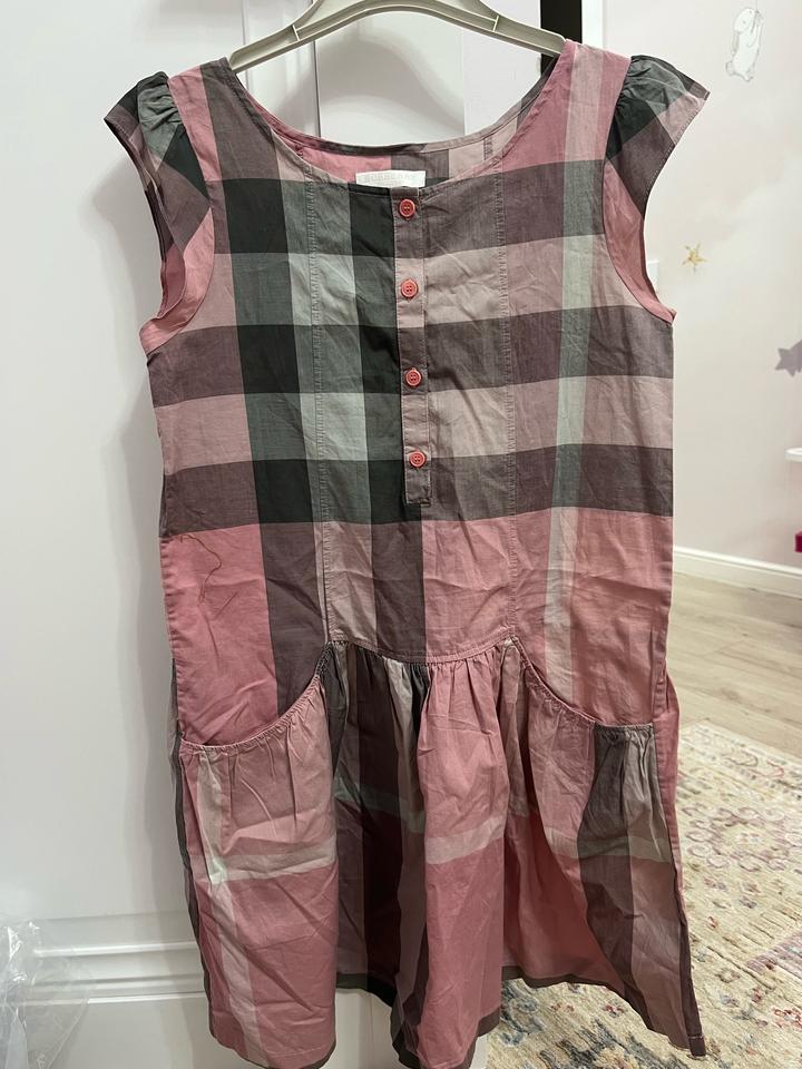 Платье Burberry в клетку