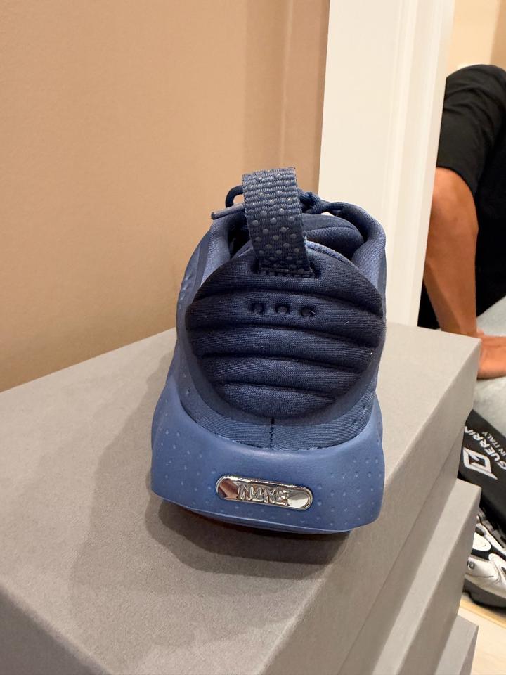 Кроссовки Nike