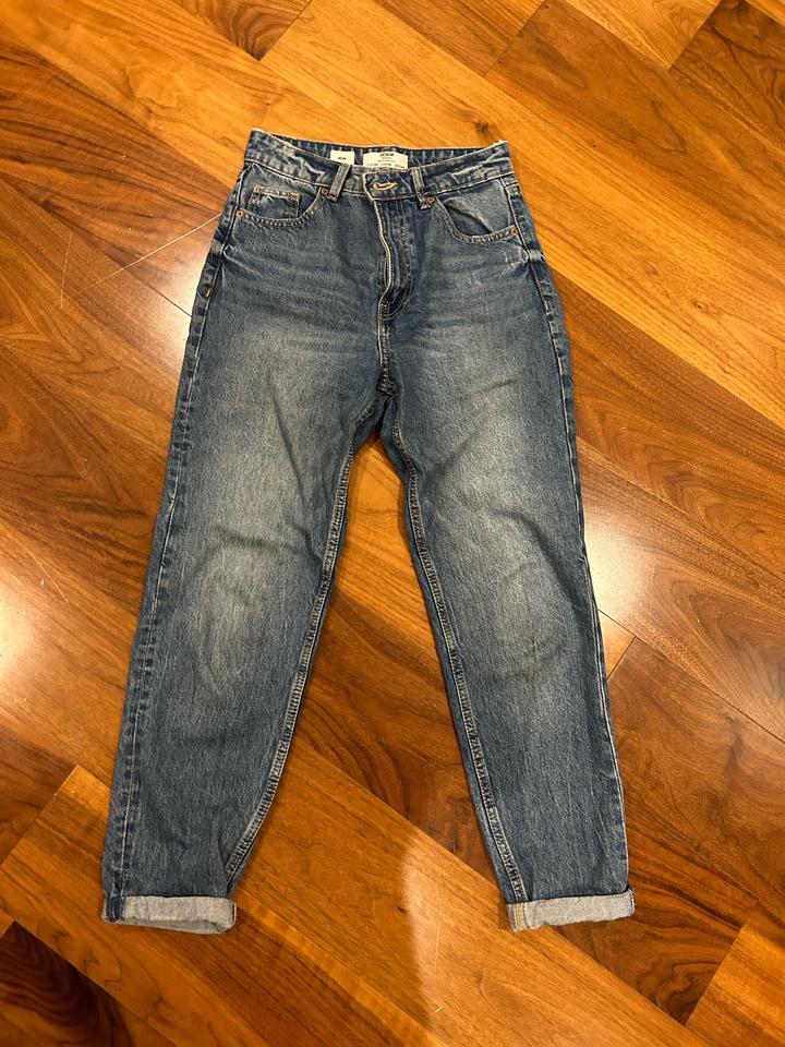 Джинсы Bershka