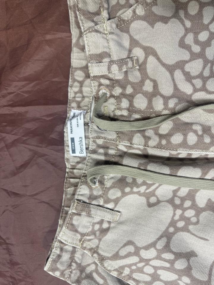 джинсы  Bershka
