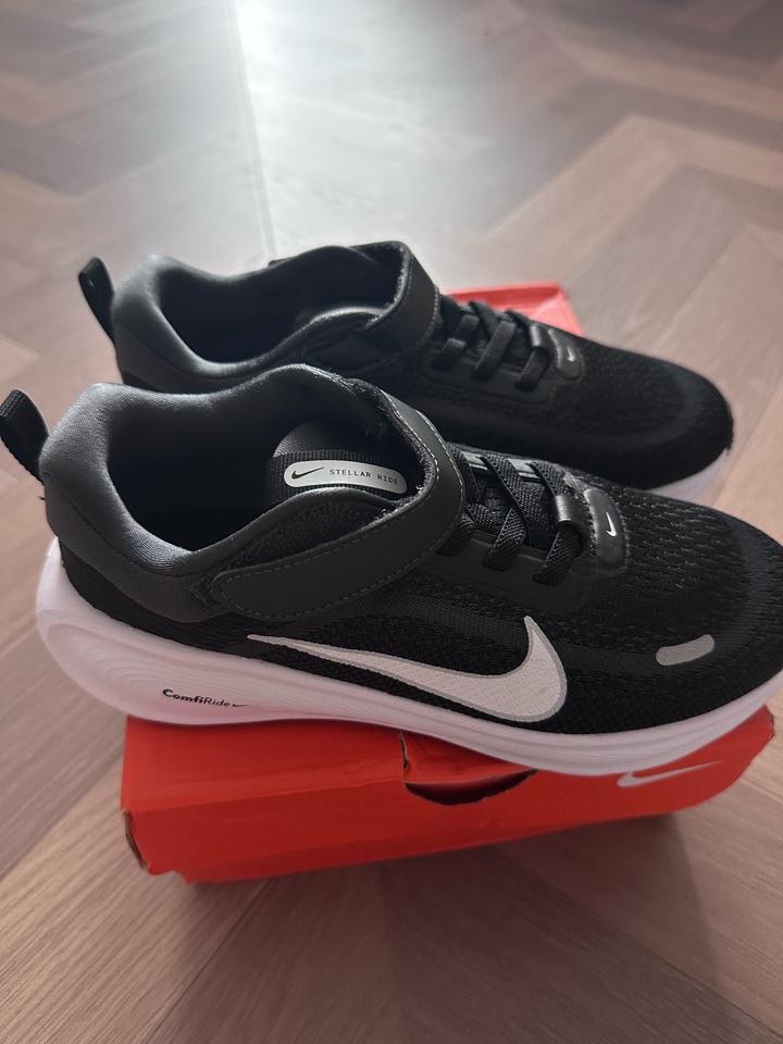 Кроссовки Nike оригинал