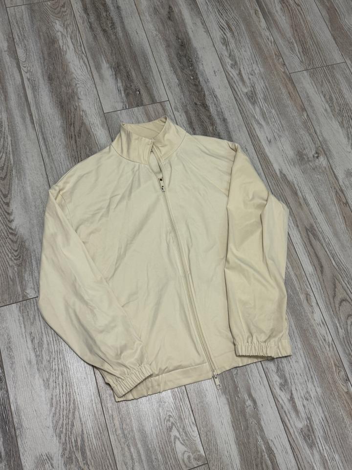 Ветровка ZARA