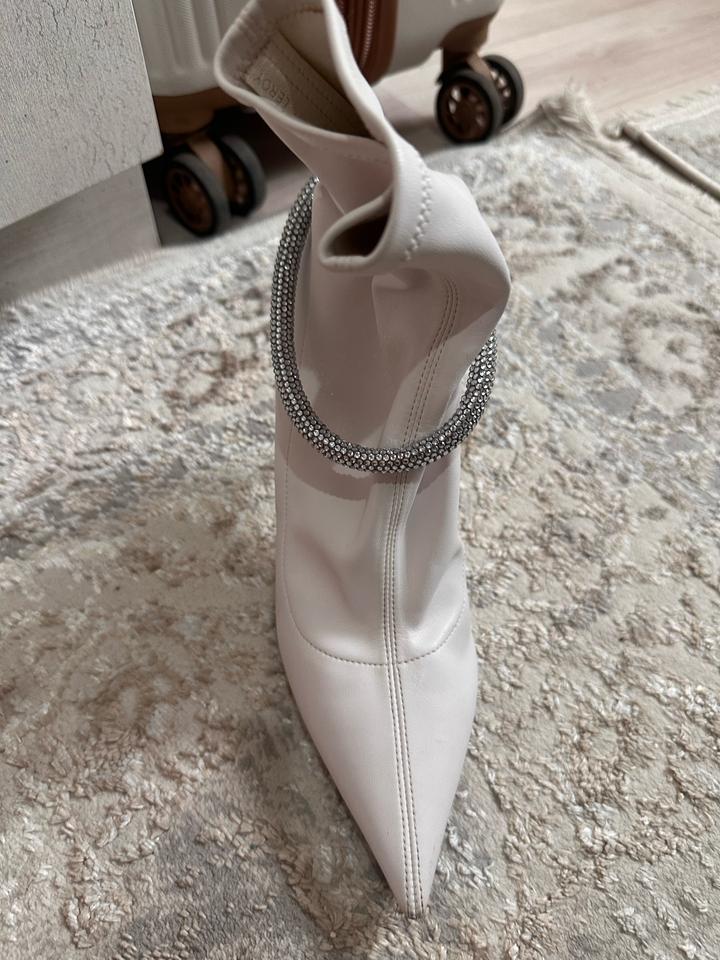 Jimmy Choo