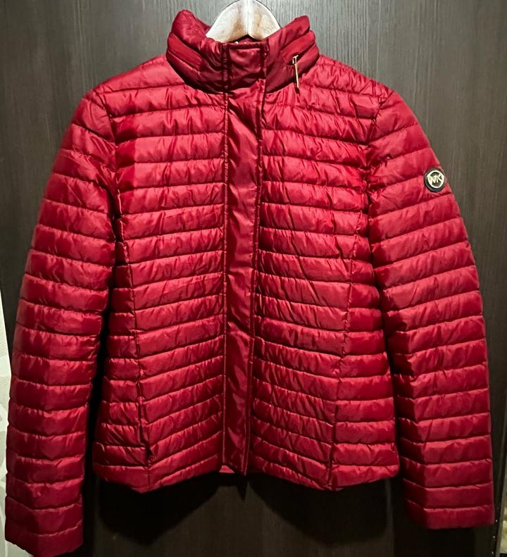 Легкий пуховик Michael Kors