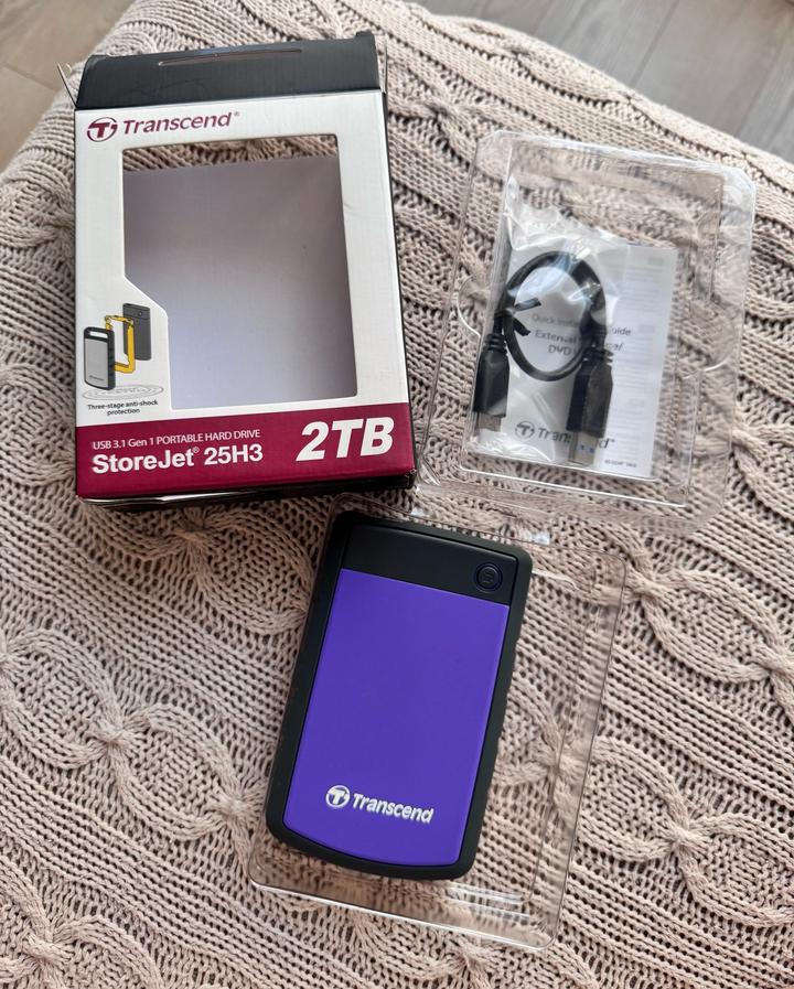 Внешний накопитель ( жесткий диск) transcend 2тб