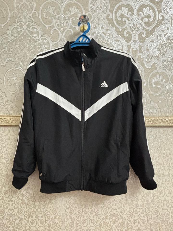 Ветровка adidas