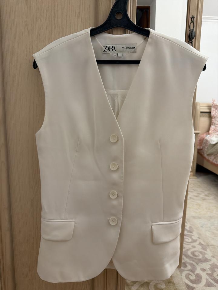 Жилет ZARA