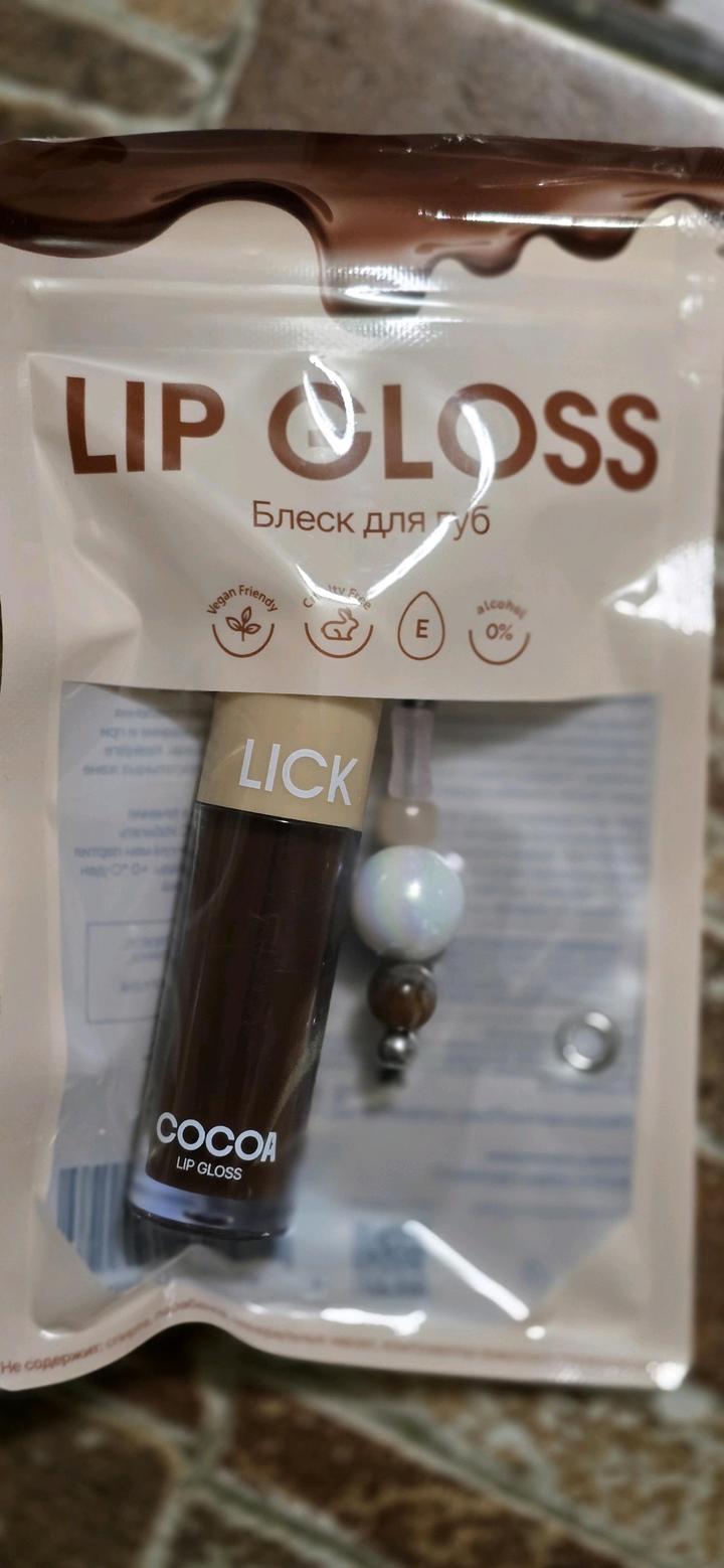 Блеск для губ LICK