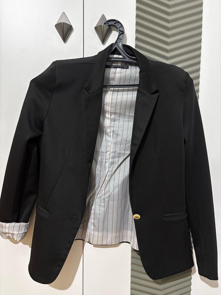 Черный пиджак ZARA WOMAN