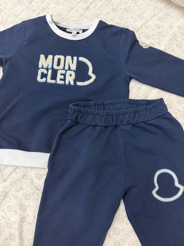 Спортивный костюм Moncler
