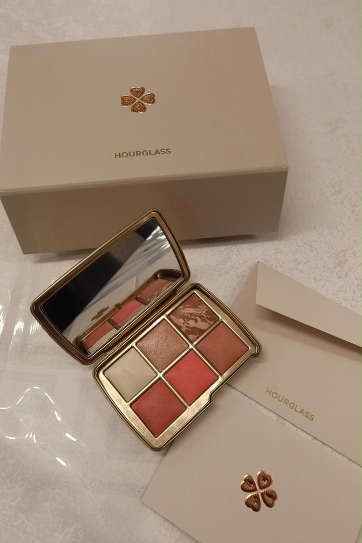 Палетка для макияжа Hourglass Wish