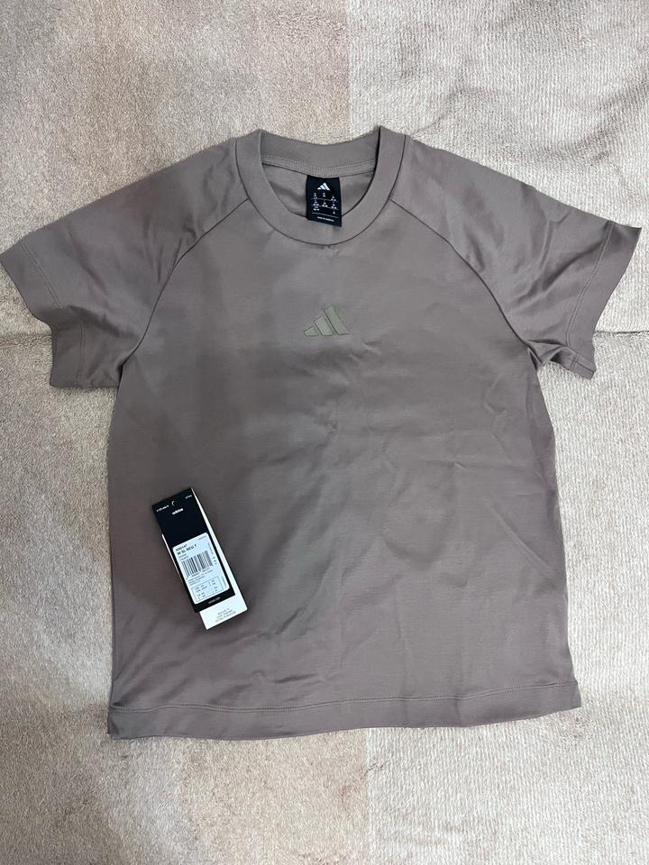 Футболка Adidas