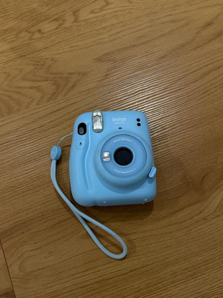 Фотоаппарат Fujifilm Instax mini 11