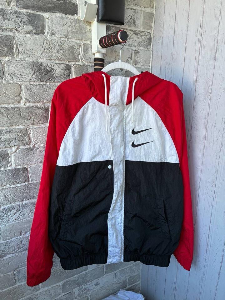 Ветровка Nike