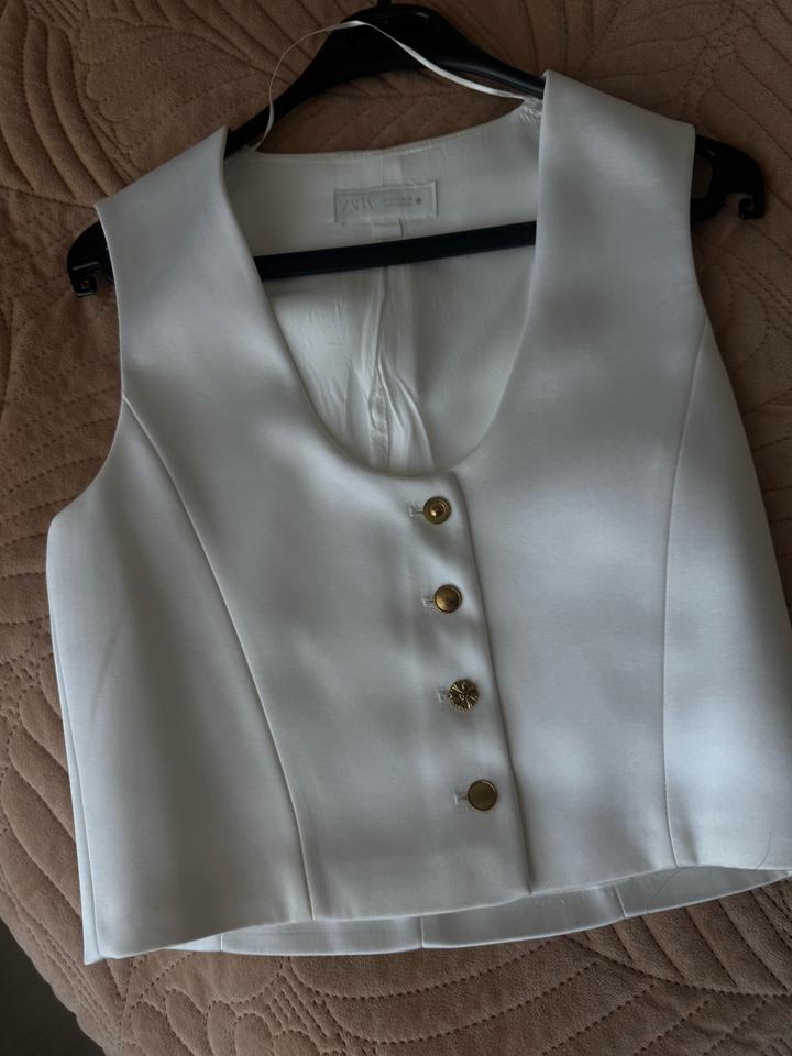 Жилет ZARA
