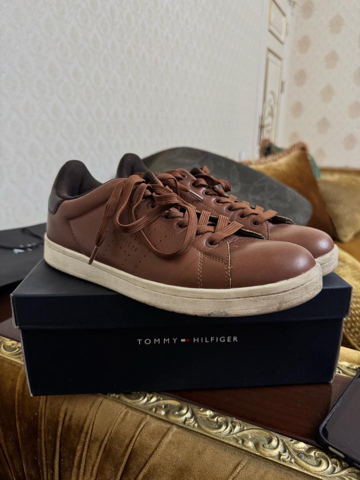 Tommy Hilfiger