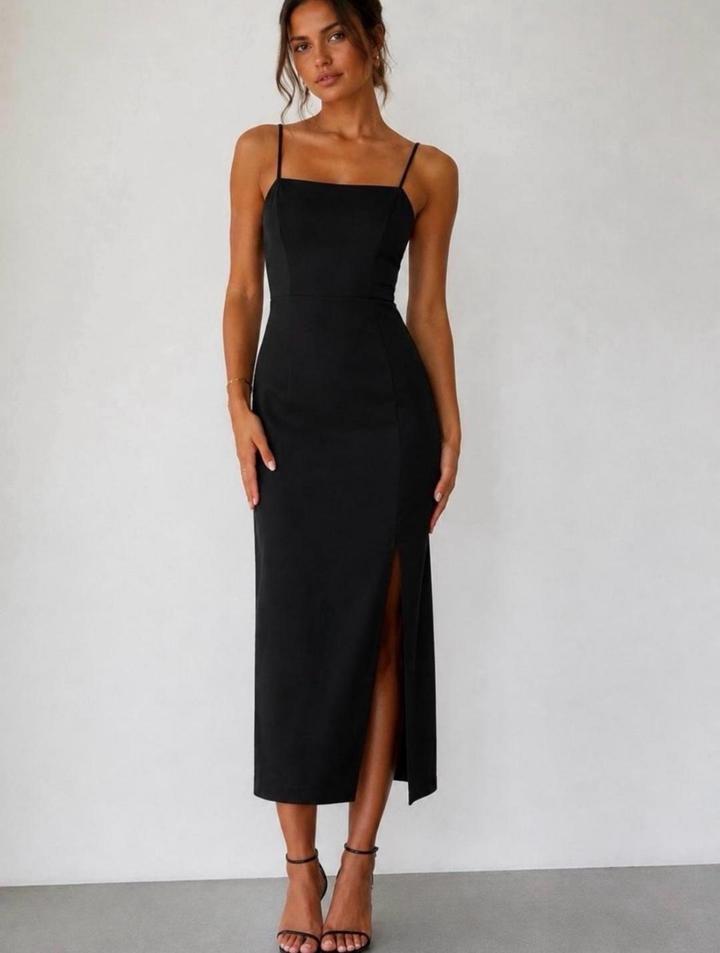 Zara Черное платье на бретельках миди с разрезом