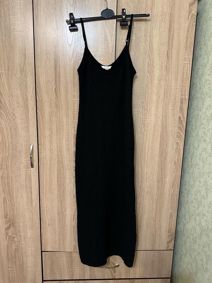 H&M