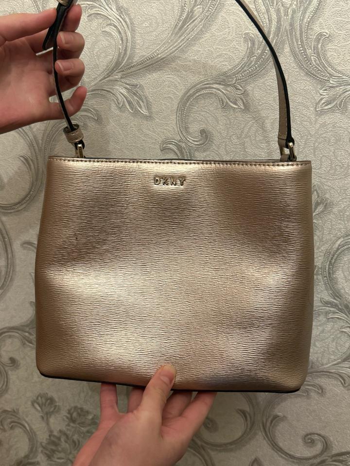 DKNY