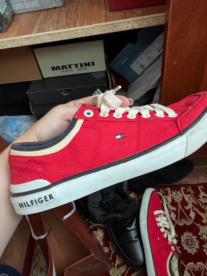 Tommy Hilfiger