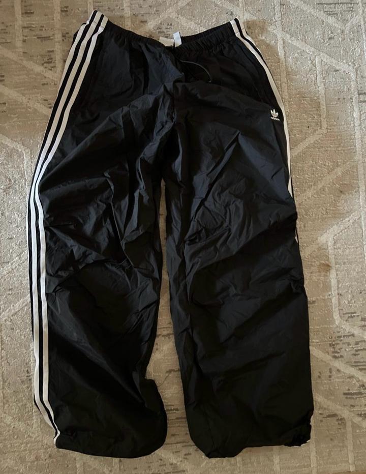 Спортивные брюки adidas