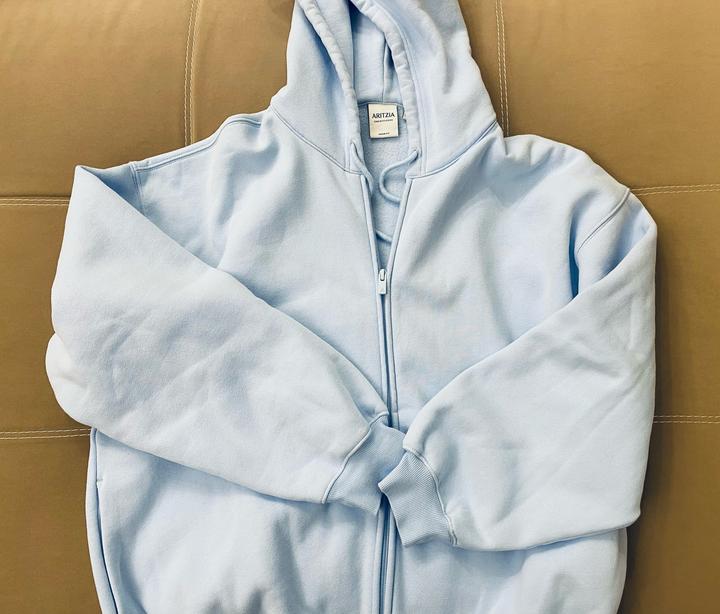 Худи ARITZIA на молнии