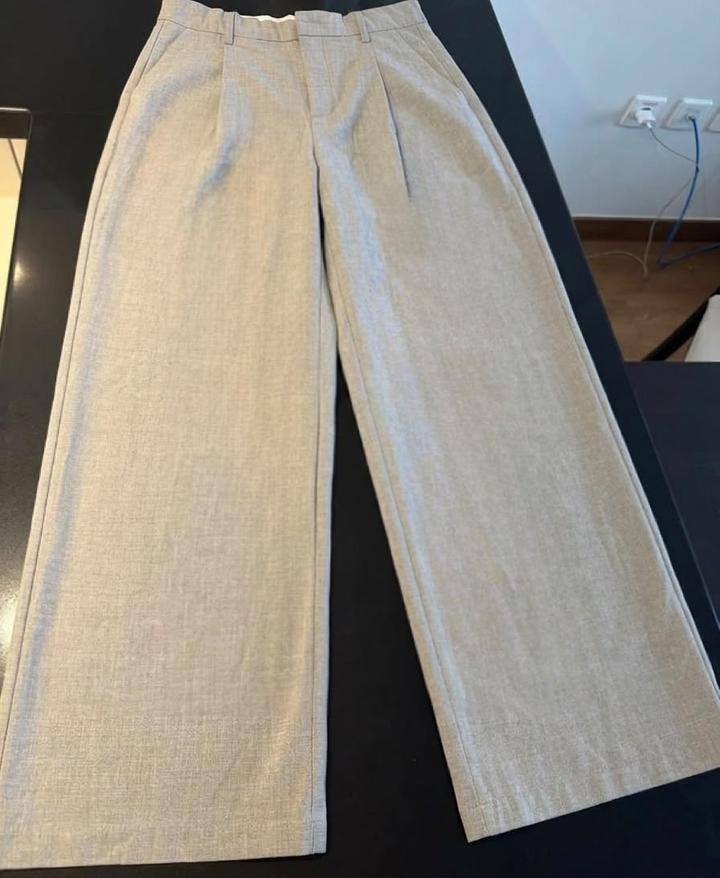 Брюки со складками Bershka