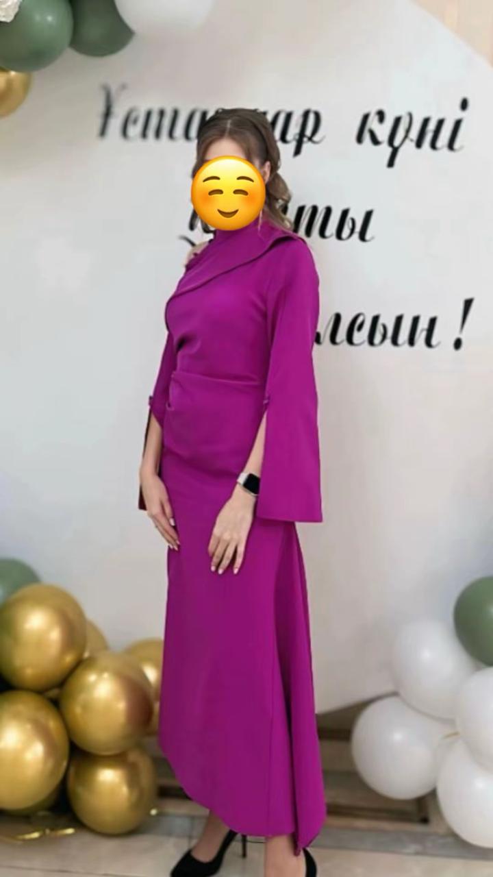 Платье миди с длинным рукавом