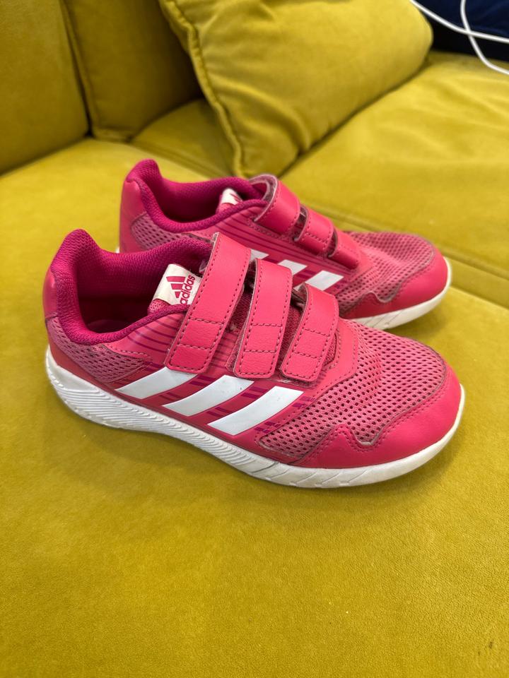 Кроссовки adidas