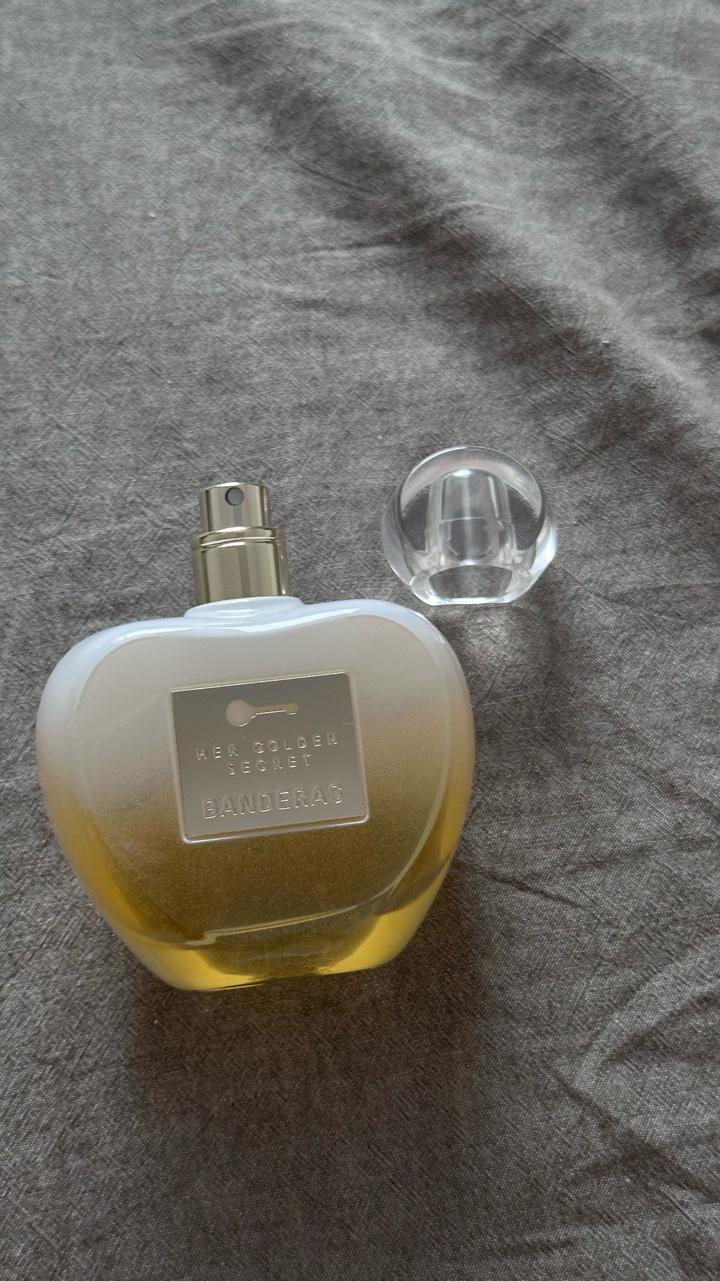 Banderas Her Golden Secret