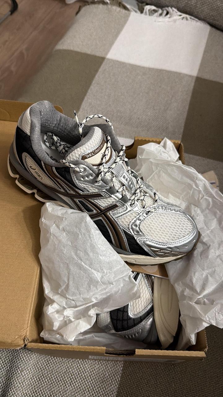 ASICS