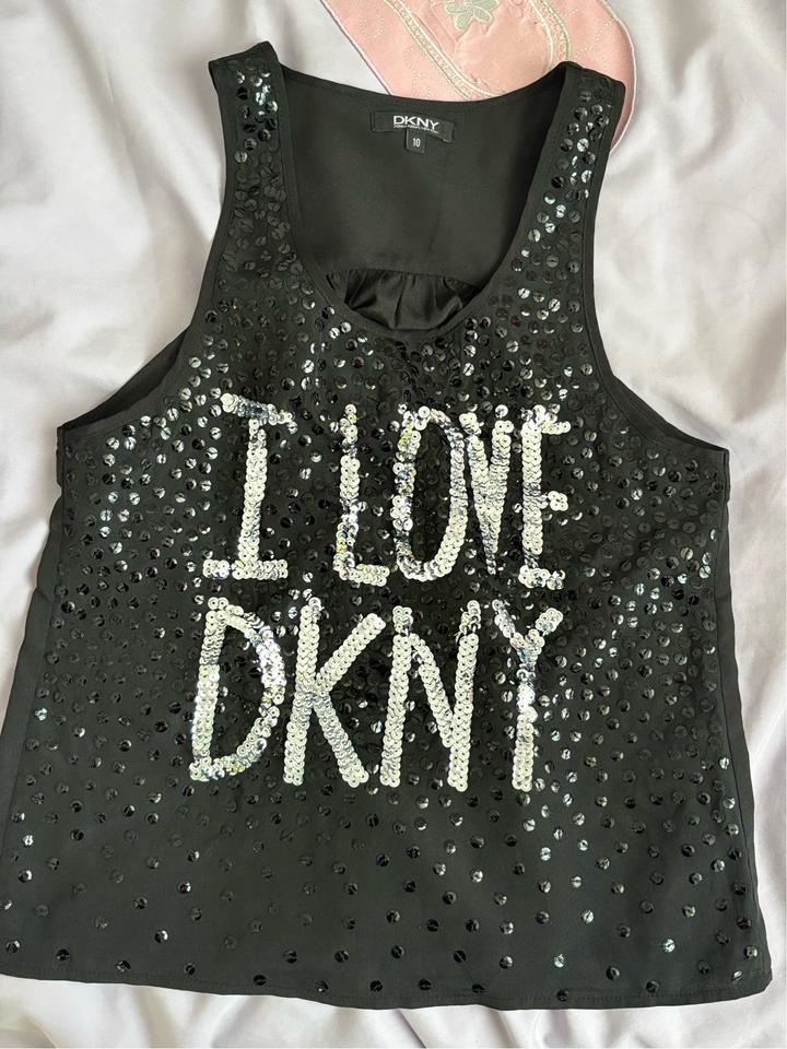 DKNY