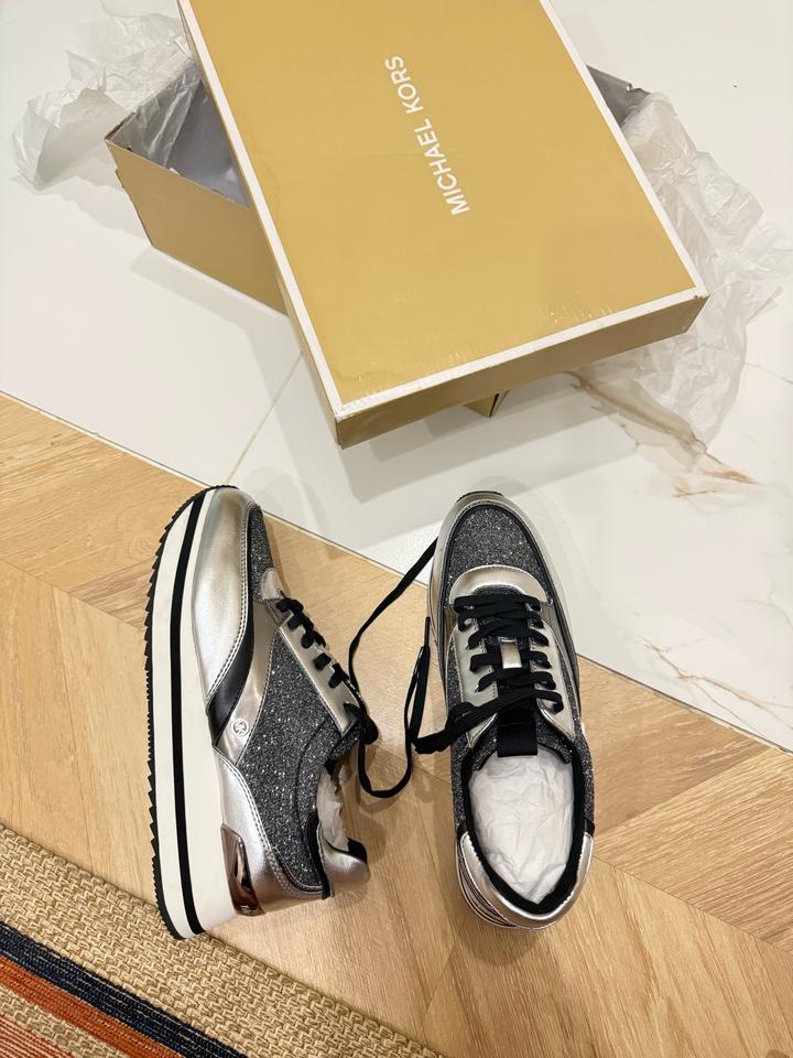 Кроссовки Michael Kors