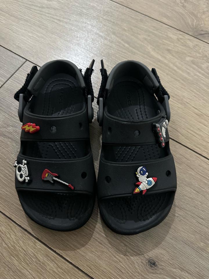 Сандалии Crocs