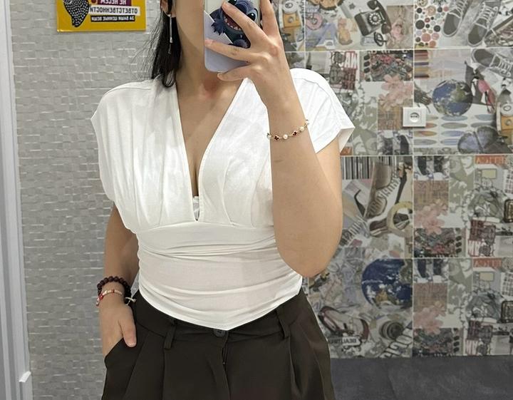 Stradivarius Белый трикотажный топ с глубоким вырезом