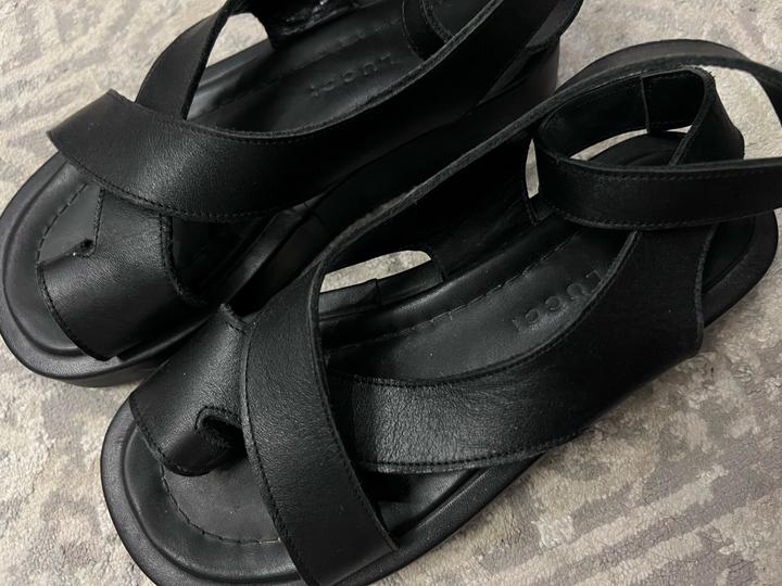 pier Gucci Сандалии