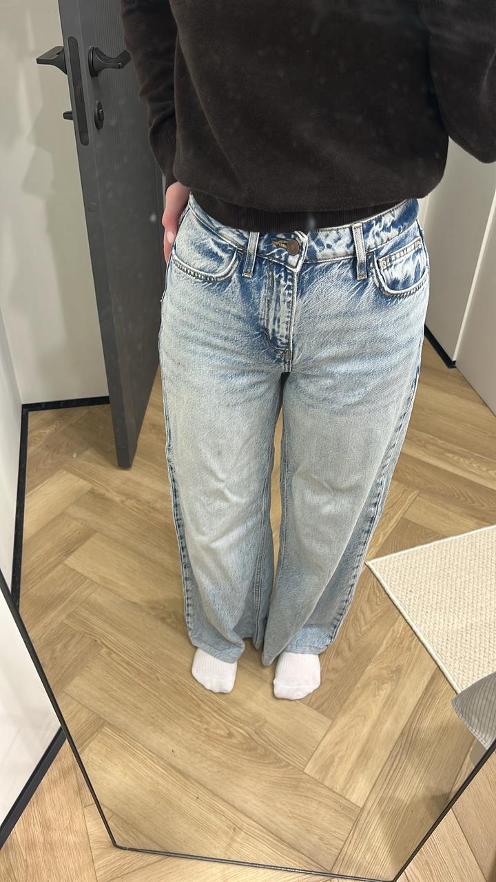 Джинсы Guess