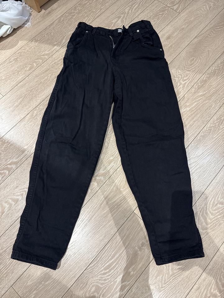 Черные джинсы Bershka