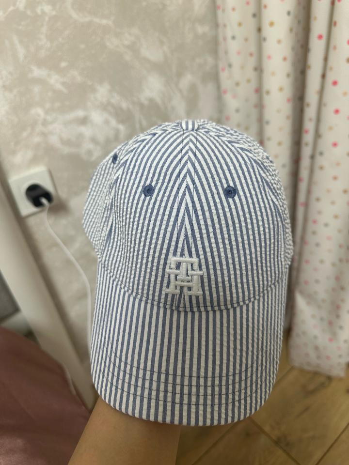 Tommy Hilfiger