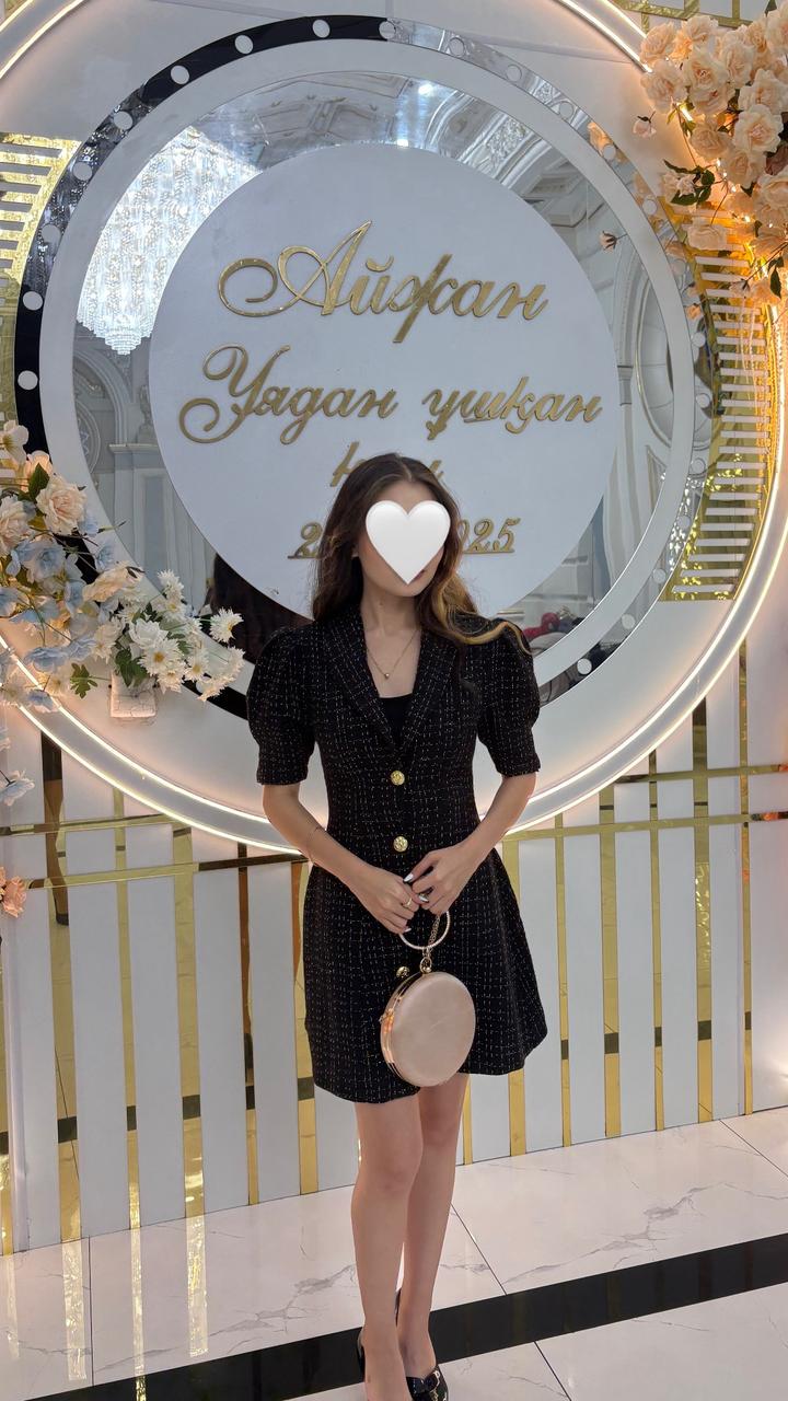 Платье мини твидовое
