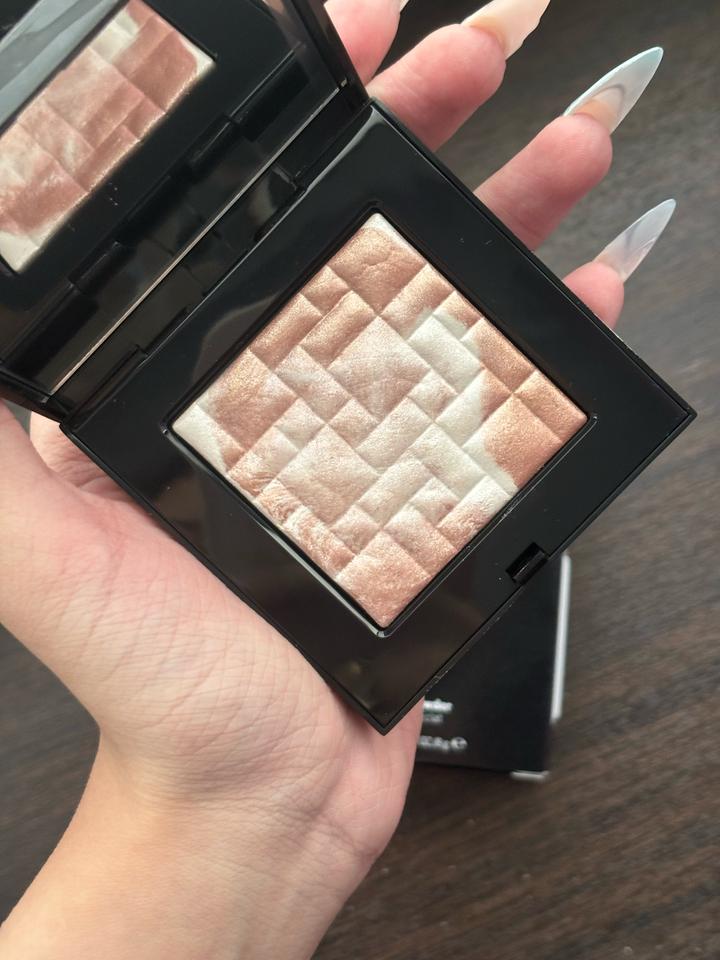 Bobbi Brown
