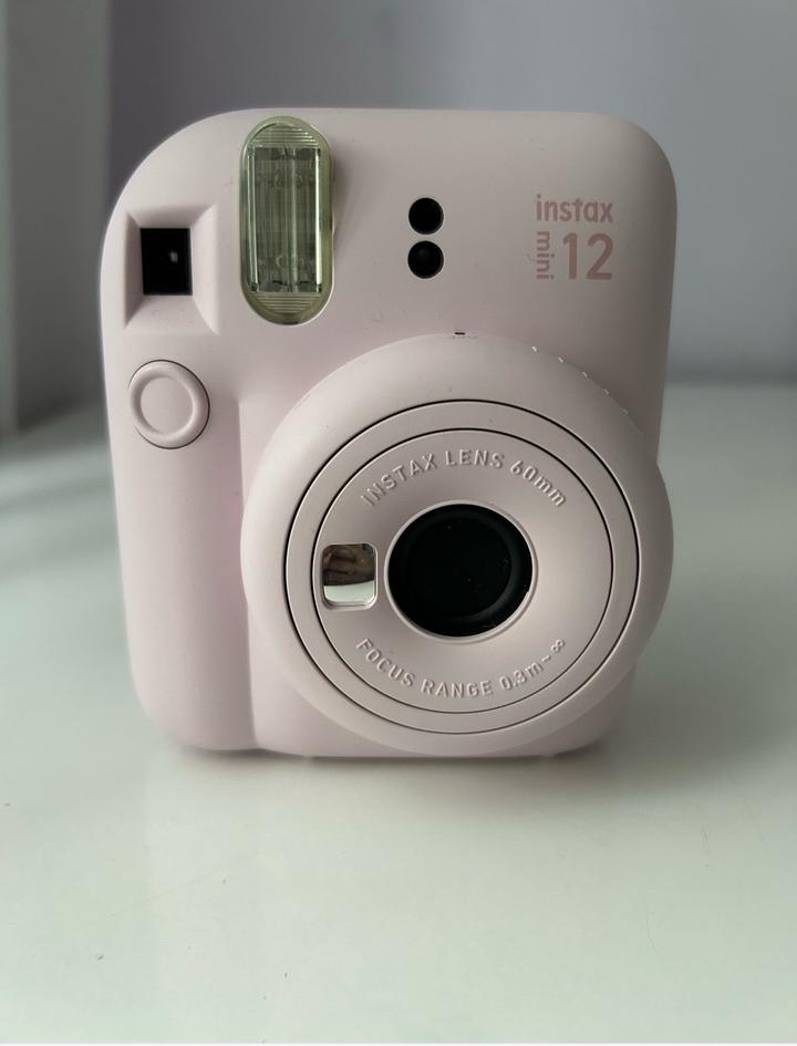 Фотокамера Instax Mini 12