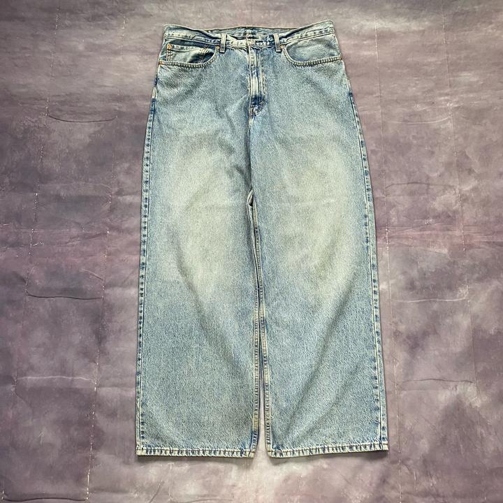 Джинсы Levi's baggy